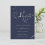Elegant Silver Calligraphy Navy Wedding Invitation Kaart (Staand voorkant)