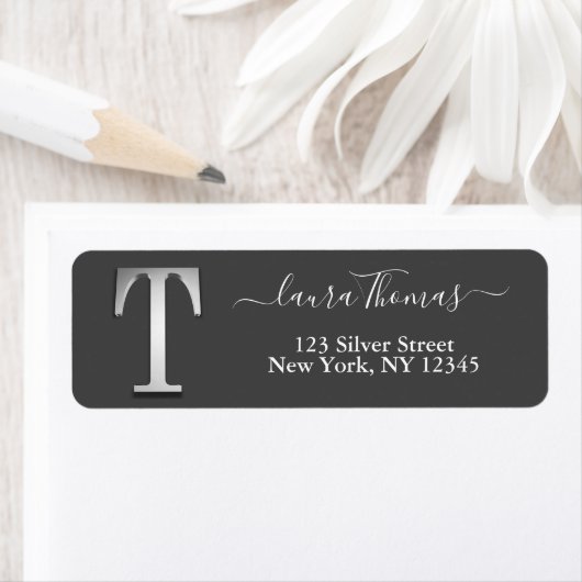 Elegant Silver Custom Monogram T Name Etiket (Insitu)
