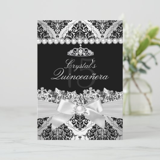 Elegant Silver Damask & Bow Quinceanera Invite Kaart (Staand voorkant)