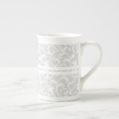 Elegant Silver Damask Swirl Monogram Porselein Kop (Rechts)