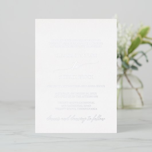 Elegant Silver Foil Calligraphy Formal Wedding Folie Uitnodiging (Staand Voorkant)