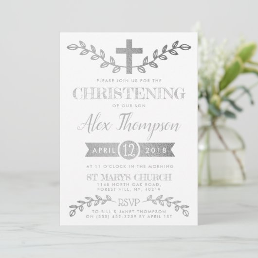 Elegant Silver Foil Cross & Foliage Christening Kaart (Staand voorkant)