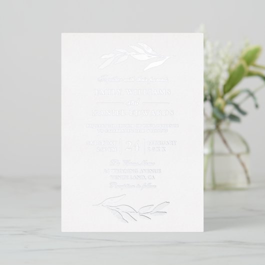 Elegant Silver Foil Leaf Modern Wedding Folie Uitnodiging (Staand Voorkant)