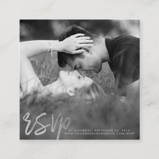 Elegant Silver Foil Script Foto RSVP Informatiekaartje (Voorkant)
