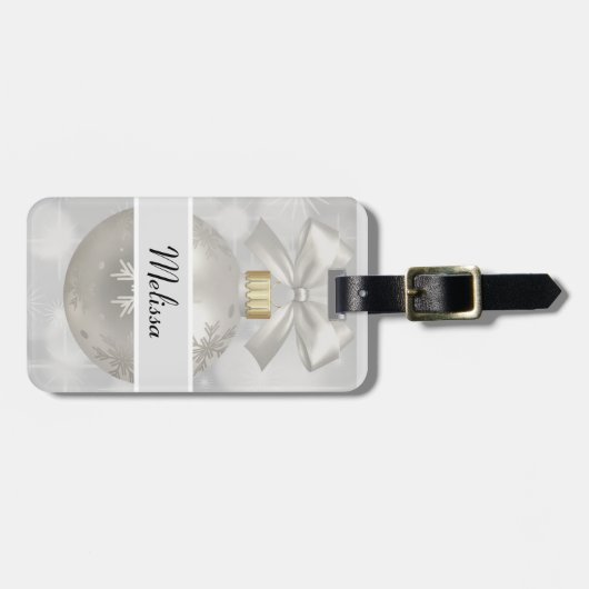 Elegant Silver-kerstbal op Bokeh Lights Bagagelabel (Voorkant horizontaal)