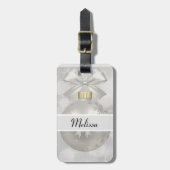 Elegant Silver-kerstbal op Bokeh Lights Bagagelabel (Voorkant verticaal)