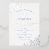 Elegant Silver Lace en Dusty Blue op White Wedding Folie Uitnodiging (Voorkant)