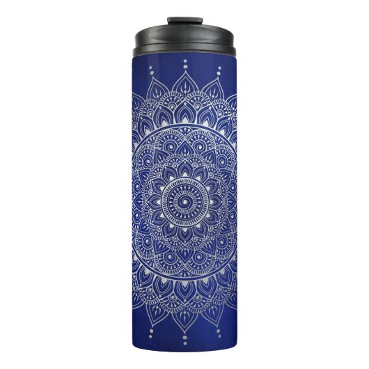 Elegant Silver over Deep Blue Floral Henna Mandala Thermosbeker (Voorkant)