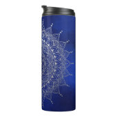 Elegant Silver over Deep Blue Floral Henna Mandala Thermosbeker (Geroteerd rechts)