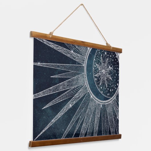 Elegant Silver Sun Moon Doodle Mandala Blue Design Hangend Wandkleed (Gebogen)