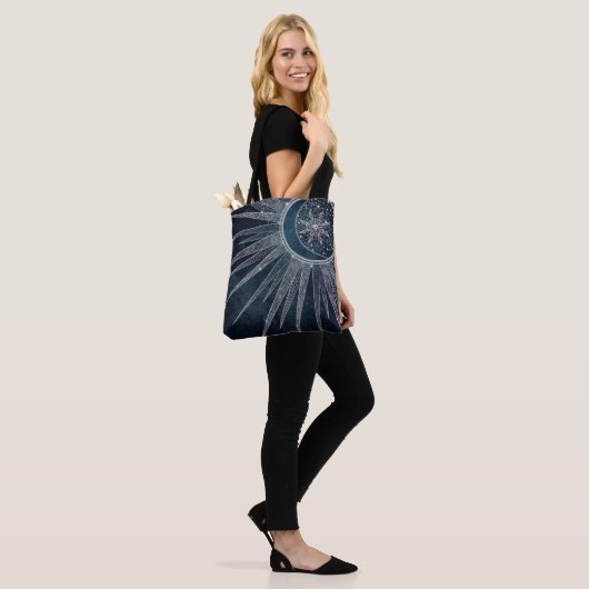 Elegant Silver Sun Moon Doodle Mandala Blue Design Tote Bag (Op model)