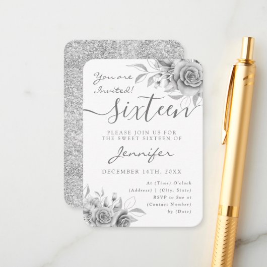 Elegant Silver Sweet 16 Glitter Floral Invite  Informatiekaartje (Voorkant / Achterkant in situ)