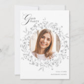 Elegant Silver Wildflower Wreath Afstuderen Kaart (Voorkant)