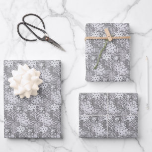 Elegant Silvery White Snowflakes Winter Grey Inpakpapier Vel