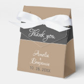 Elegant Simple Grey Beige Script Weddenschap Harte Bedankdoosjes (Voorkant Zijde)