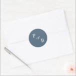 Elegant Simple Minimalist Modern Wedding Ronde Sticker<br><div class="desc">Eenvoudige minimalistische Dusty blue leisteen enveloppe afdichting sticker. Vind meer bijpassende design en variaties van mijn "blissweddingpaperie" winkel. En neem gerust contact met me op voor verdere aanpassing of overeenkomende items.</div>
