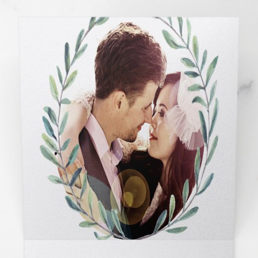 Elegant Simple Modern Green Floral Wreath Wedding Drieluik Uitnodiging (Binnenzijde eerst)