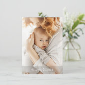 Elegant Simple Personalized Modern Happy Easter Feestdagenkaart (Staand voorkant)