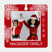 Elegant Simple Red White Snowflake Fotokerstmis Metalen Ornament (Voorkant)