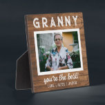 Elegant Simple Rustic Wood Granny Custom Photo Fotoplaat<br><div class="desc">Een geschenk van een chic moeder voor oma,  nana,  nonna en oma's. Het heeft een rustige houtachtergrond. Pas het aan met uw afbeelding en naam.</div>