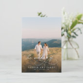 Elegant Simple Script QR Code Budget Photo Wedding Kaart (Staand voorkant)