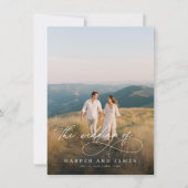 Elegant Simple Script QR Code Budget Photo Wedding Kaart (Voorkant)