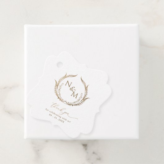 Elegant Simple, White en Gold Monogram Weddenschap Bedankjes Labels (In situ)