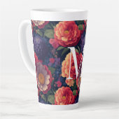 Elegant sinaasappel rood bloemenromantisch monogra latte mok (Linkerhoek)