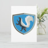 Elegant Skunk Emblem Wildlife Geïnspireerd Crest Kaart (Staand voorkant)