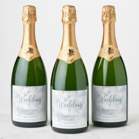 Elegant Sneeuwvlokken Script Winter Bruiloft Sparkling Wijnetiket (Flessen)