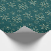 Elegant Snowflakes Green Wrapping Paper Cadeaupapier (Hoek)