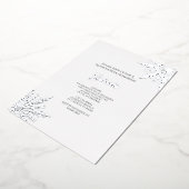 Elegant Snowflakes Winter Quinceañera Folie Uitnodiging (Gedraaid)