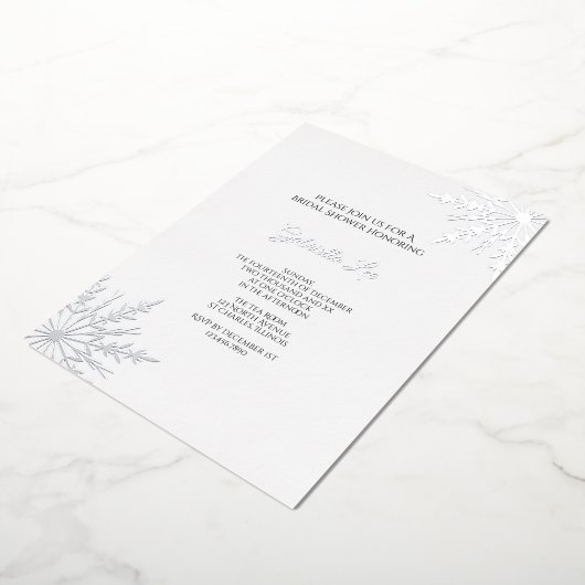 Elegant Snowflakes Winter Vrijgezellenfeest Folie Uitnodiging (Gedraaid)