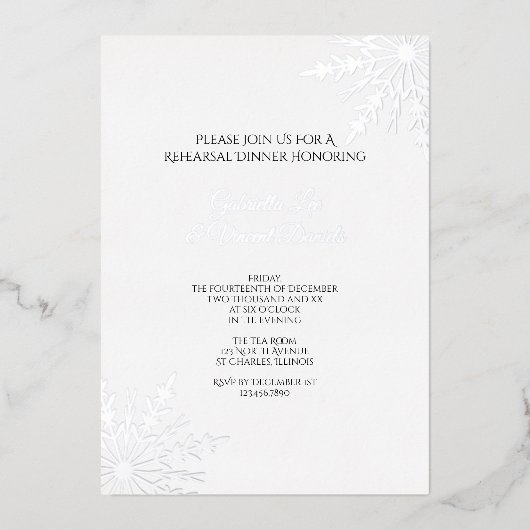Elegant Snowflakes Winter Wedding Rehearsal Dinner Folie Uitnodiging (Voorkant)
