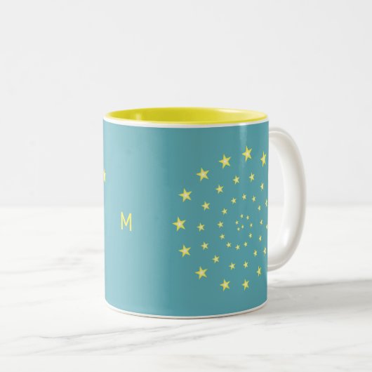 Elegant Stars Spiral op Blauwgroen en monogram Tweekleurige Koffiemok (Voorkant rechts)