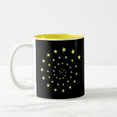 Elegant Stars Spiral op zwart en monogram Tweekleurige Koffiemok (Links)