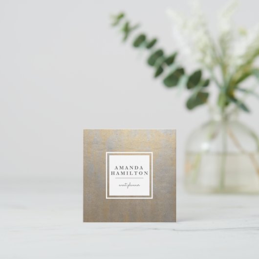 Elegant stijlvol, gedeprimeerd grijs goudprofessio vierkante visitekaartje (Staand voorkant)