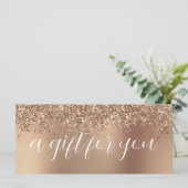 Elegant stijlvol roos goudglitter make-up en haar (Staand voorkant)