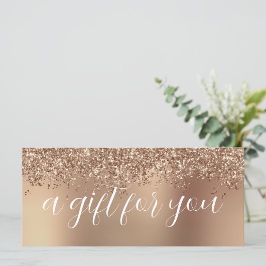 Elegant stijlvol roos goudglitter make-up en haar (Staand voorkant)