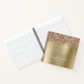 Elegant stijlvol roos goudglitter make-up en haar notitieboek (Binnen)