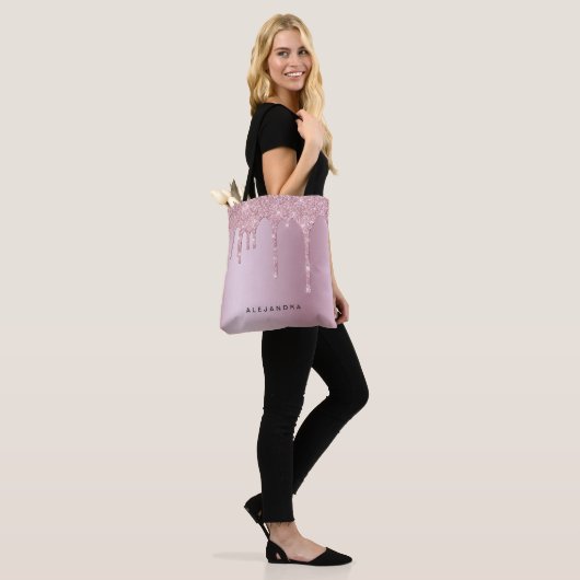 Elegant stijlvol roze roze roze goudglitterdruppel tote bag (Op model)