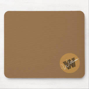 Elegant stijlvolle kleuren en tekst Monogram bruin Muismat