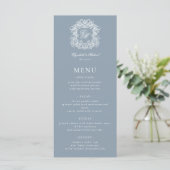 Elegant Stofblauw Formeel Monogram Wapen Huwelijk Menu (Staand voorkant)