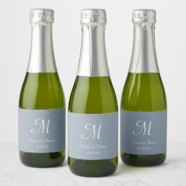Elegant Stoffig Blauw Monogram Bruiloft Favor Mini Sparkling Wijnetiket