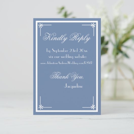 Elegant stoffig blauw script bruiloft website RSVP Informatiekaartje (Staand voorkant)