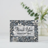 Elegant stoffig blauw zilver wit grijs bloemen bedankkaart (Staand voorkant)