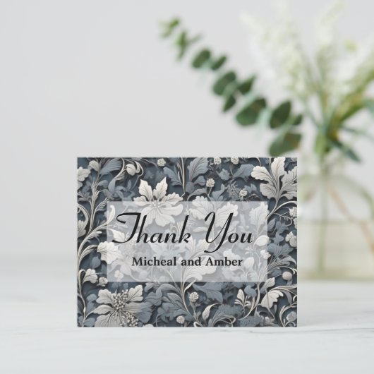 Elegant stoffig blauw zilver wit grijs bloemen bedankkaart (Staand voorkant)