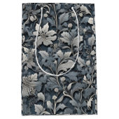 Elegant stoffig blauw zilver wit grijs bloemen medium cadeauzakje (Voorkant)