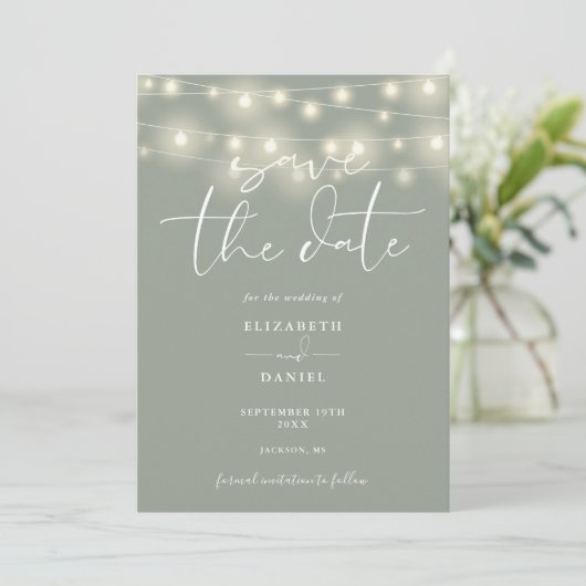 Elegant String Lights Sage Green QR Code Wedding Save The Date (Staand voorkant)