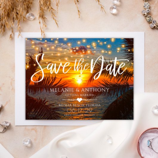 Elegant String Lights Sunset Summer Beach Wedding Aankondigingskaart